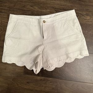 White Lilly Pulitzer scalloped hem shorts